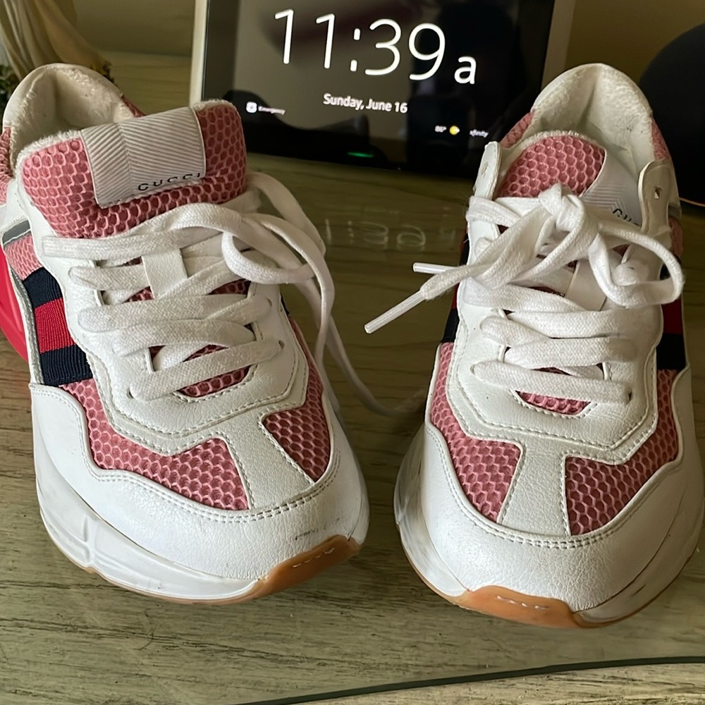 It’s Gucci - Size 34